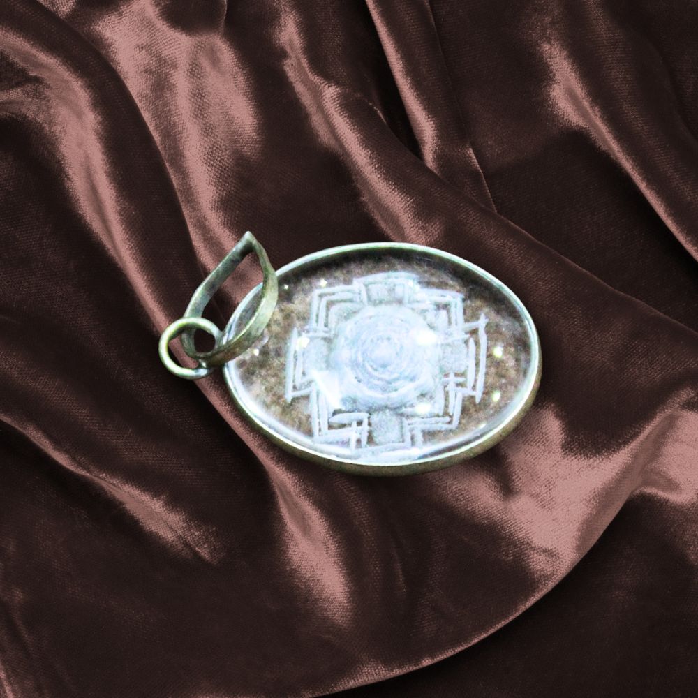 Shree Yantra Locket – Unlock Prosperity & Financial Success - Image 3
