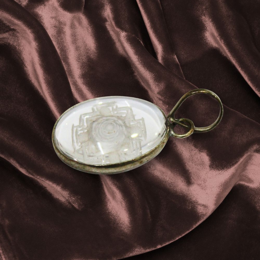 Shree Yantra Locket – Unlock Prosperity & Financial Success - Image 2